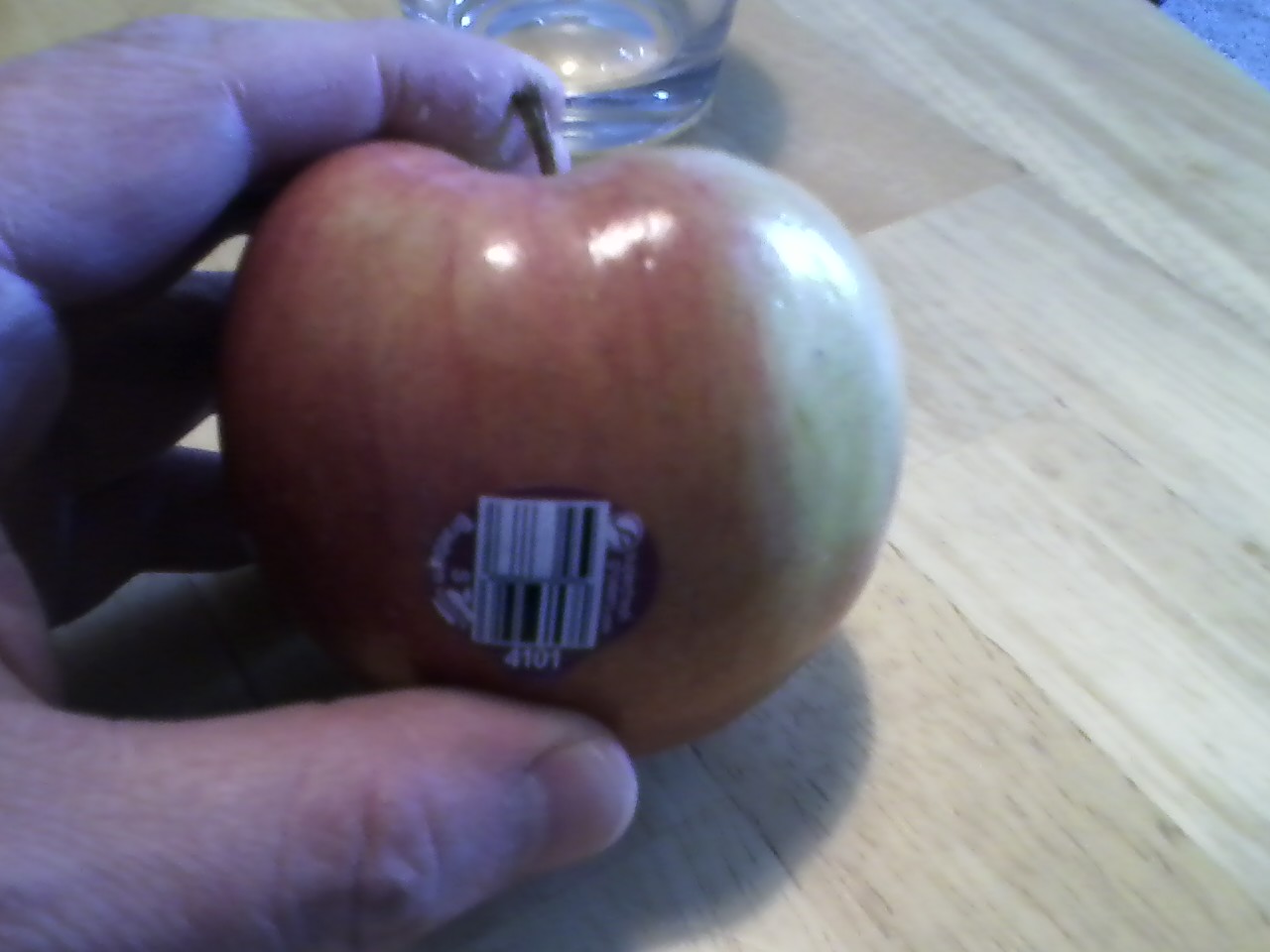 アメリカ産りんご食べ比べ | 飾り気のないアメリカ